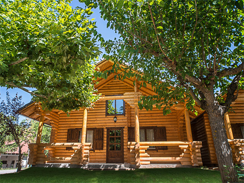 Casas de madera en Jaca Pirineos. Complejo cerrado y exclusivo de alta calidad.